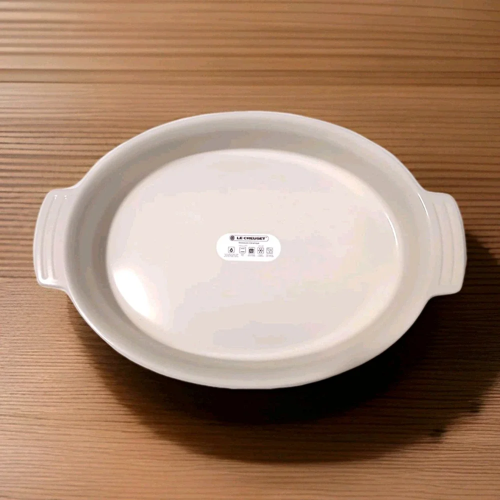 Le Creuset Seconds Large Oval Casserole Baking Dish 36cm / 3.60qt - Pistache